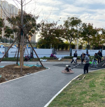 江寧秦淮河公園透水道路